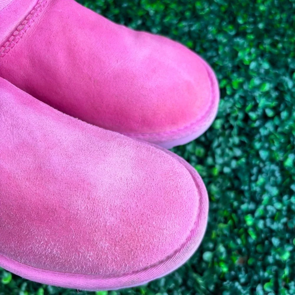 UGG classic mini